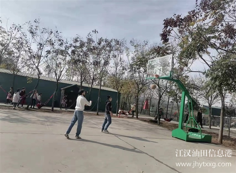 变成高富帅几种必要条件，传说武汉公司周边团建有诀窍