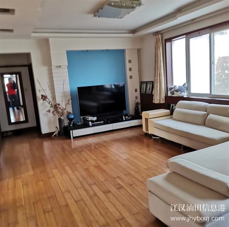 向阳客运小区110平精装修吉房出租