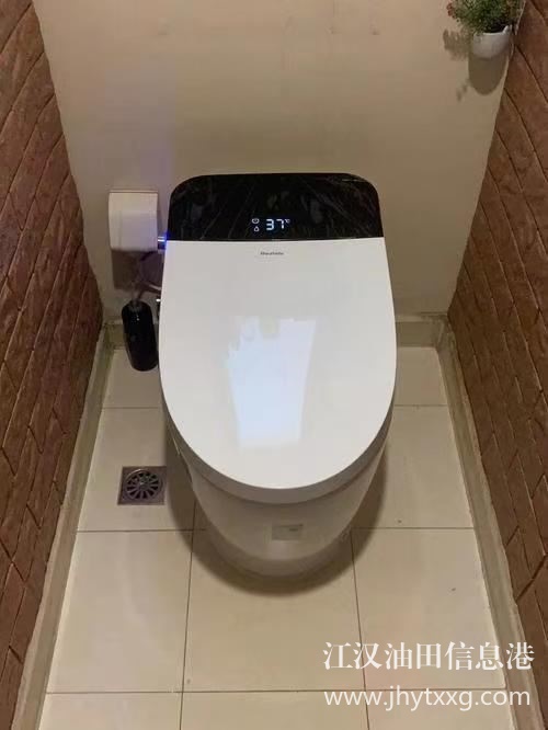 江钻房东直租60平无中介费12月1日可领包入住