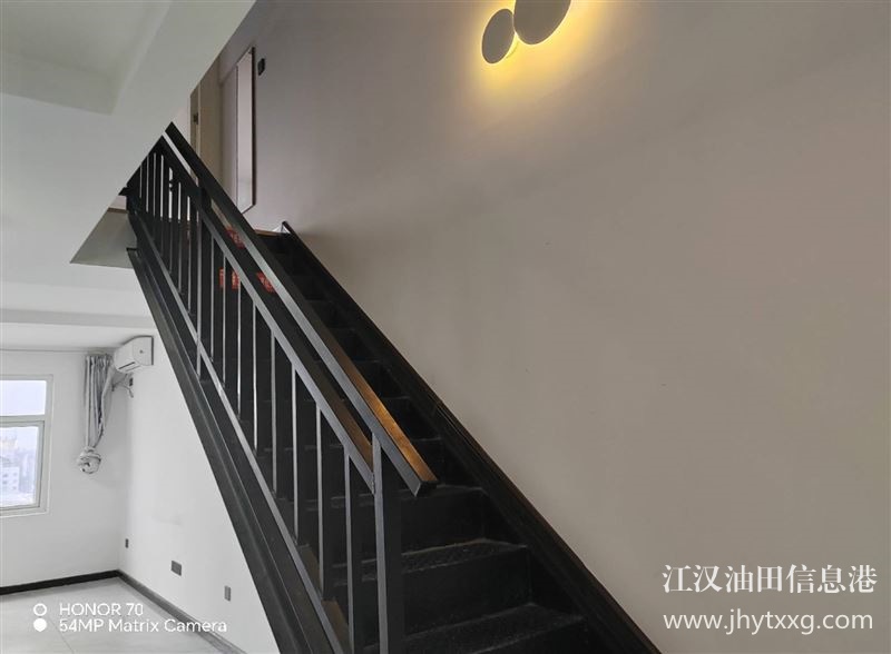 新天地复式精装房出租